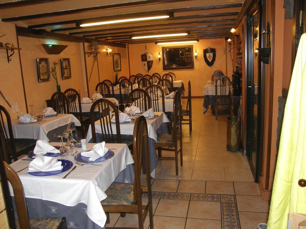 Hostal El Pesquero Burgo Zewnętrze zdjęcie
